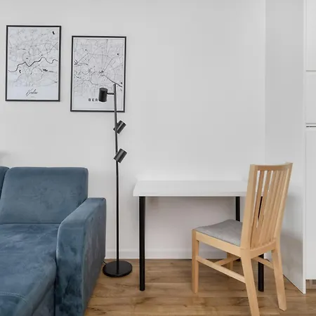 Klasyczny Z Balkonem We Wroclawiu By Renters *