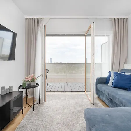 Klasyczny Z Balkonem We Wroclawiu By Renters Apartment Wroclaw