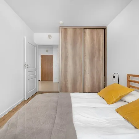 Klasyczny Z Balkonem We Wroclawiu By Renters Apartment *